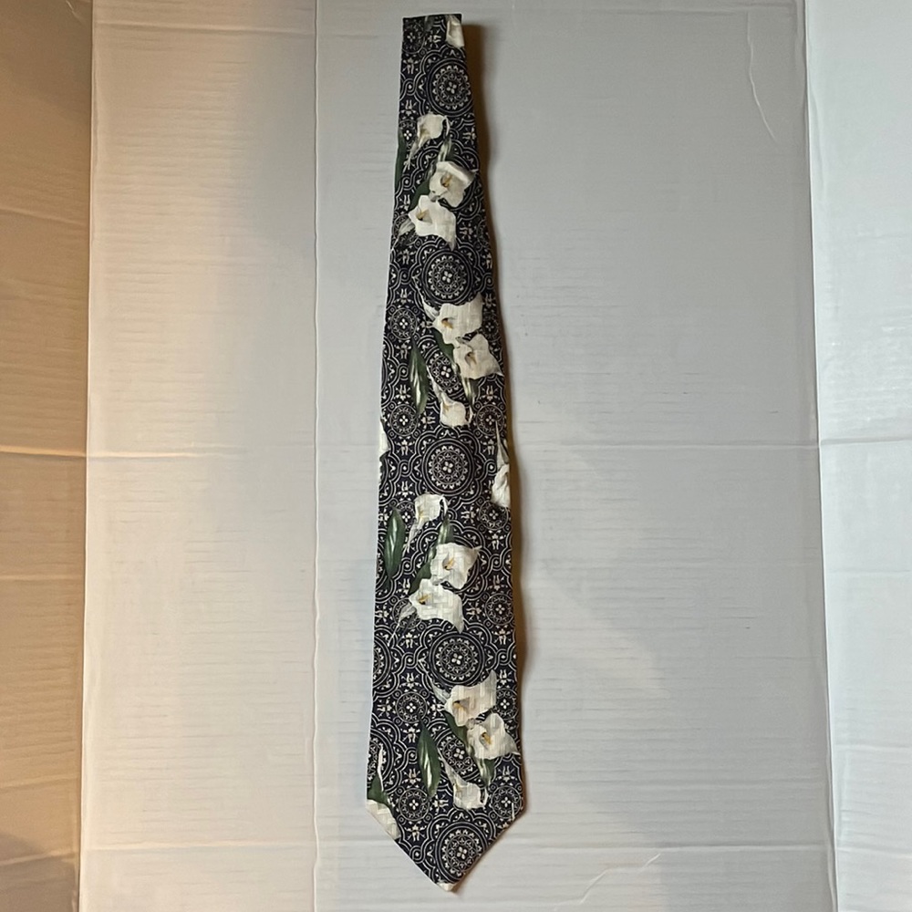 Structure Floral Oriental Print Tie